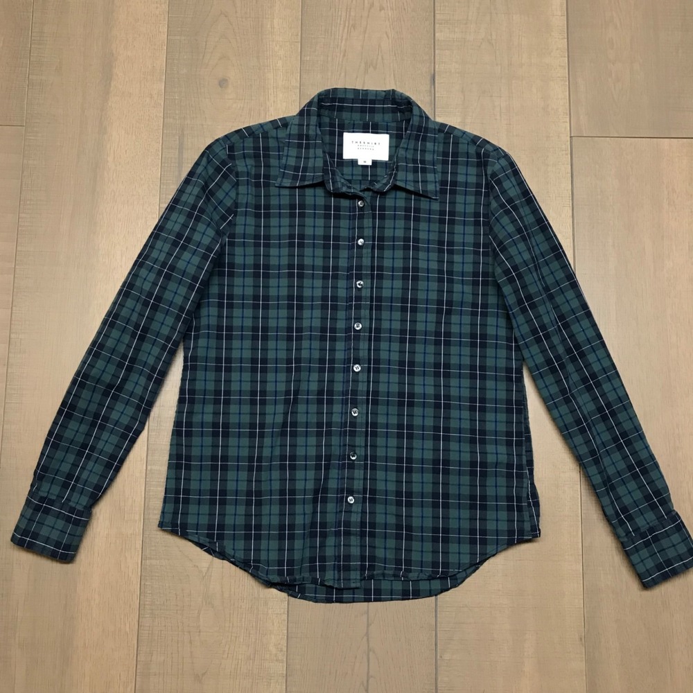 The Shirt by Rochelle Behrens The Icon Top Womens Size M Green Button Up Plaid